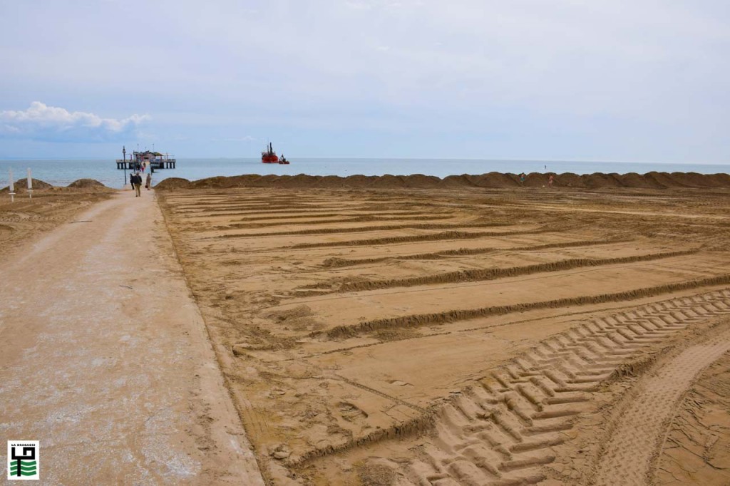 La Dragaggi srl - ripascimento spiaggia Lignano Pineta