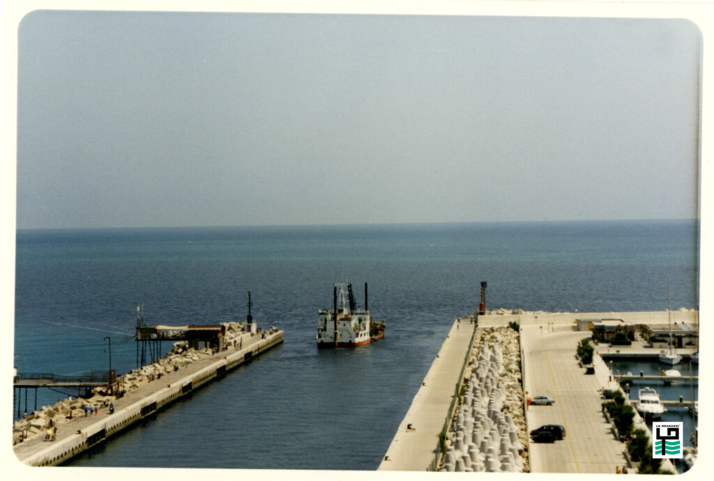 La Dragaggi srl - Dragaggio del porto di Pescara